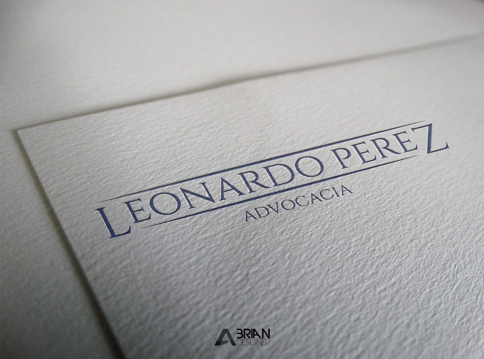 Marca institucional Leonardo Perez Advocacia em papel premium